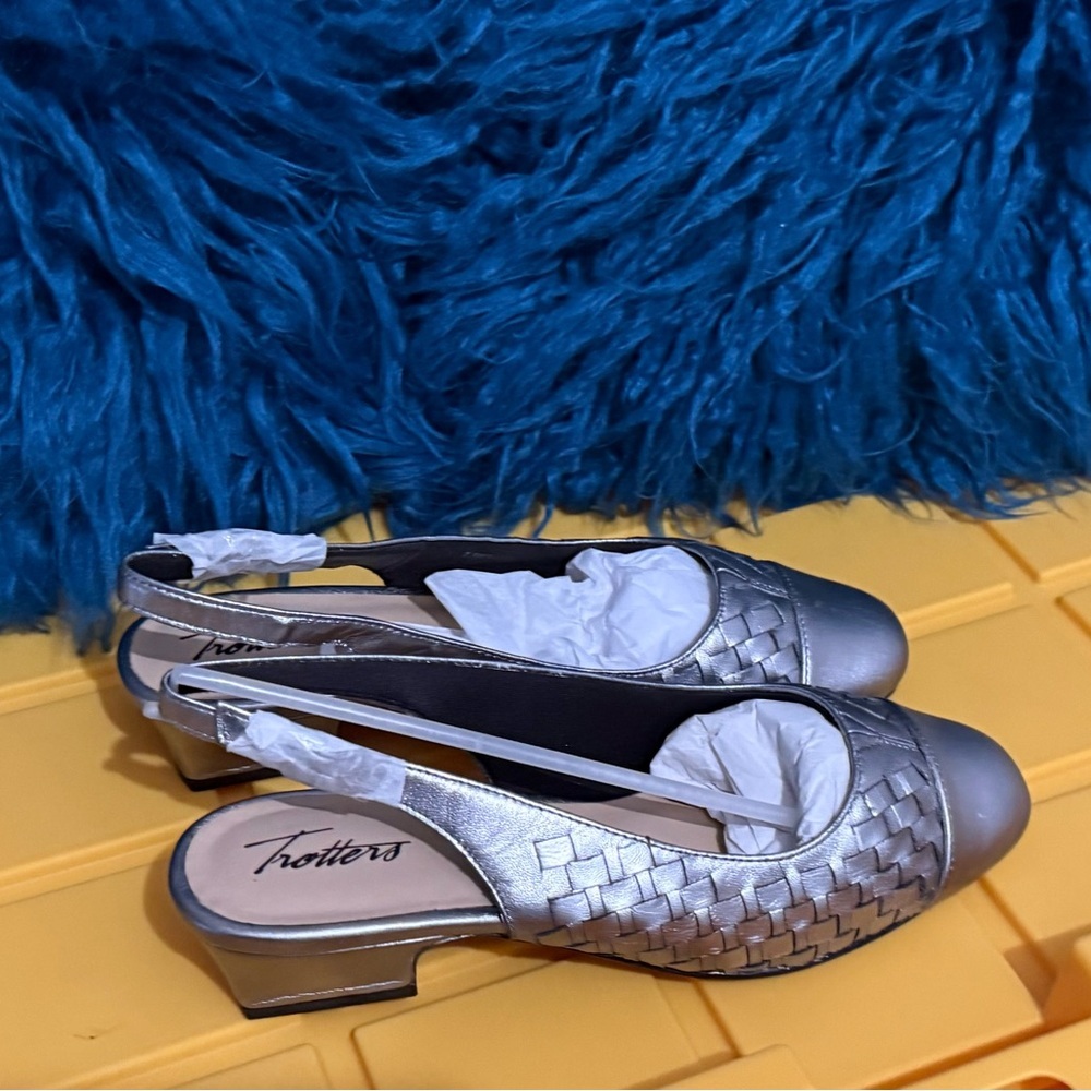 Trotters Silver Woven Slingback Heels